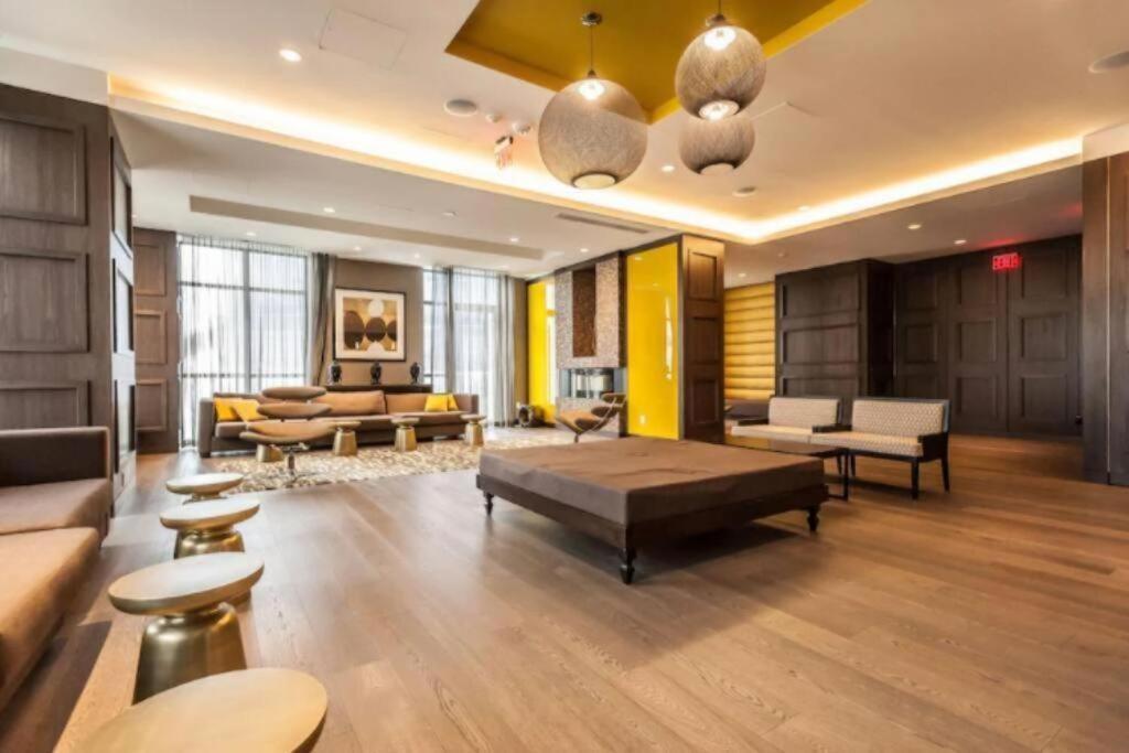 Metropolis Loft - Cn Tower Apartment Toronto Luaran gambar
