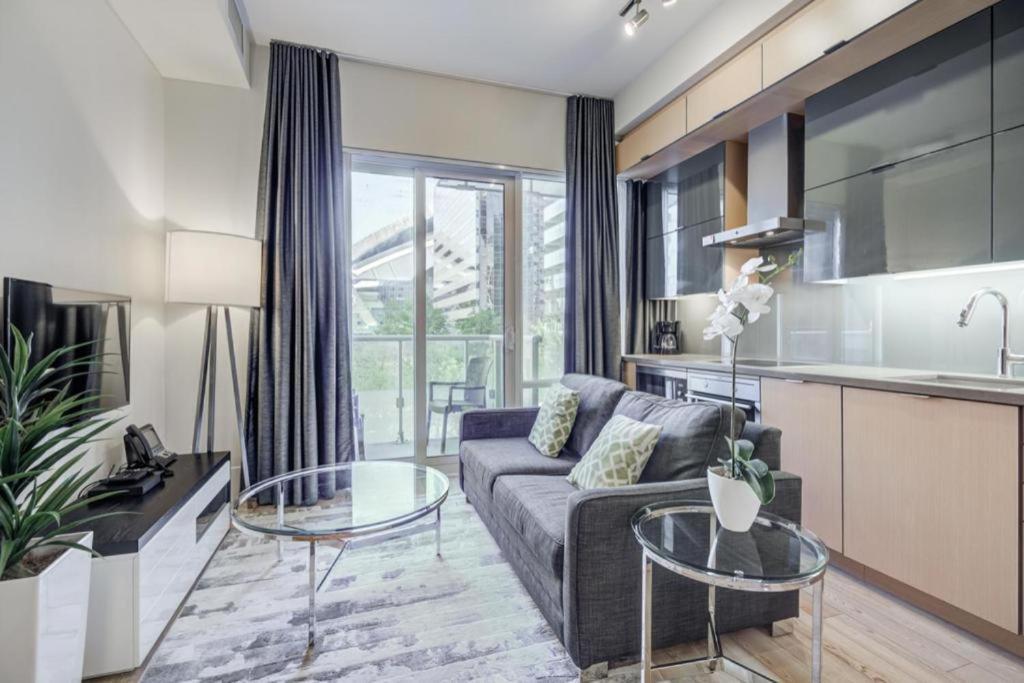Metropolis Loft - Cn Tower Apartment Toronto Luaran gambar